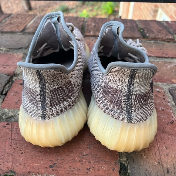 Yeezy 350 Zyon V2 - Picture 7 of 9